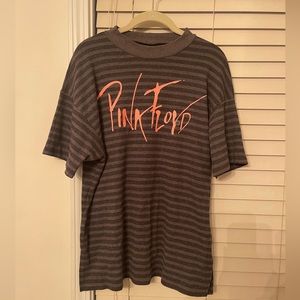 Pink Floyd shirt
